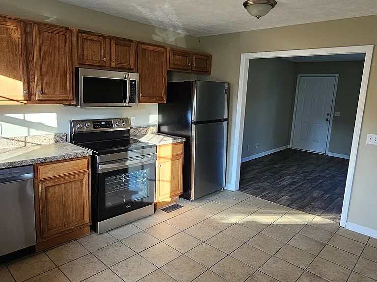 117 Dixie Ct — Photo 10
