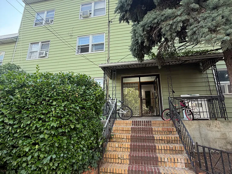 119 Hobart Ave #4F — Photo 6