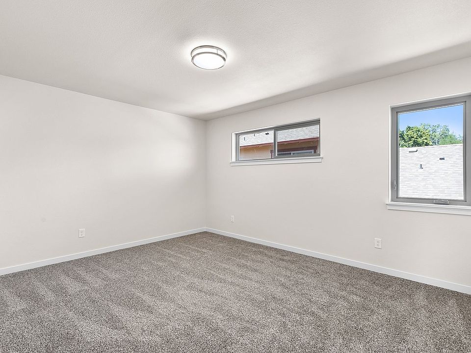 1st image of 149 SW Deer St Unit 102