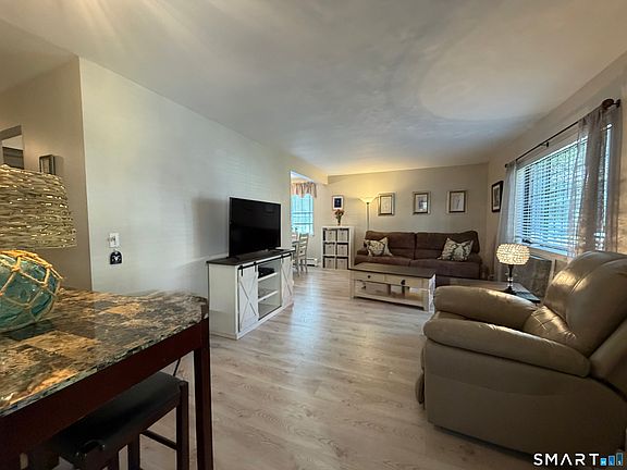 2nd image of 549 Swanson Crescent #549