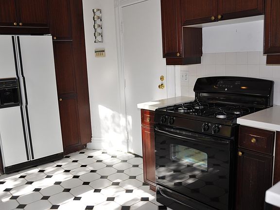 Gas stove, All new appliances.