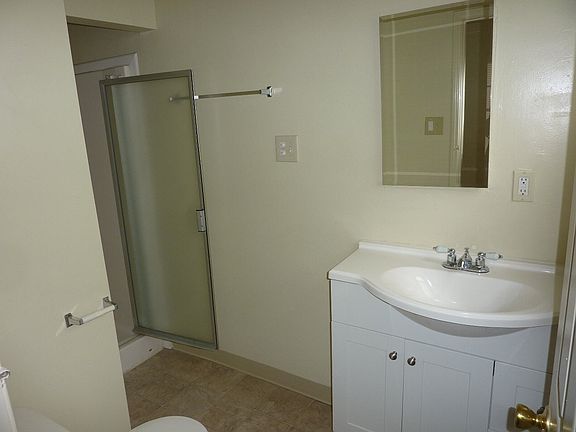 2nd image of 9939 Park St