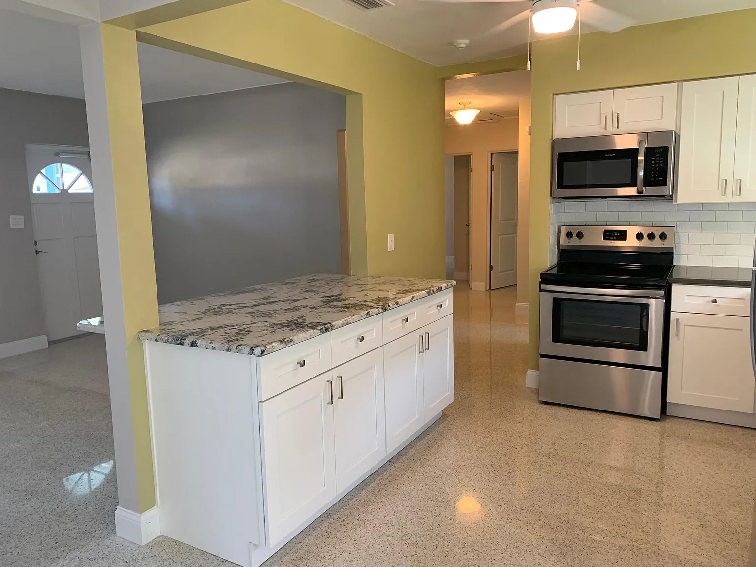 3 bed, 1230 sqft, $2,750 — Photo 4