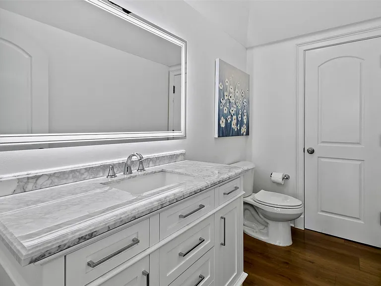 166 SE Bella Strano Port St — Photo 17
