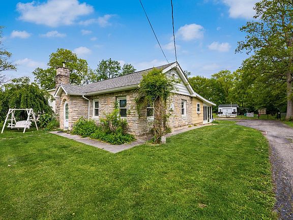 3rd image of 512 N Grener Ave