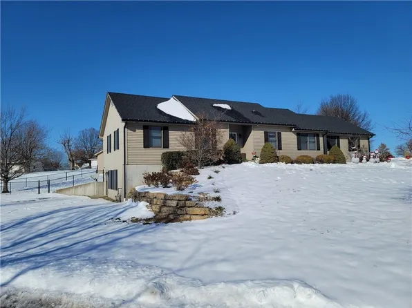 16765 Lee Dr, Lexington, MO 64067