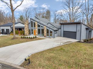 785 Pineview Dr, Zionsville, IN 46077