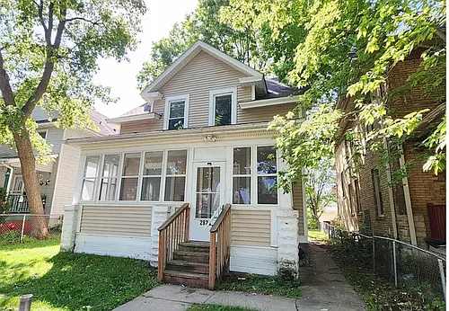 2823 Bryant Ave N Photo 1