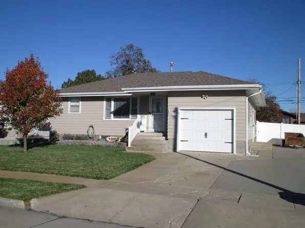 2922 28th St, Columbus, NE 68601