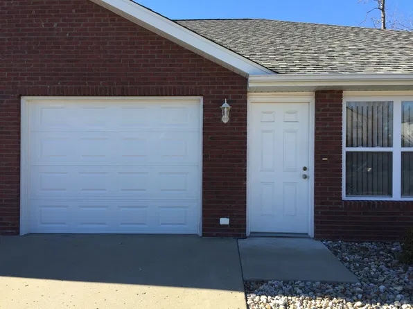 1500 Colin Bradley Dr APT A, Marion, IL 62959