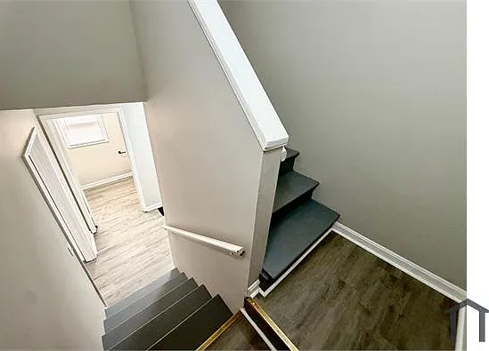 1904 W Madison St — Photo 2