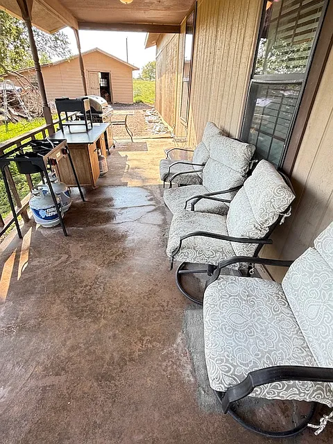 5 bed, 3814 sqft, $900 — Photo 2