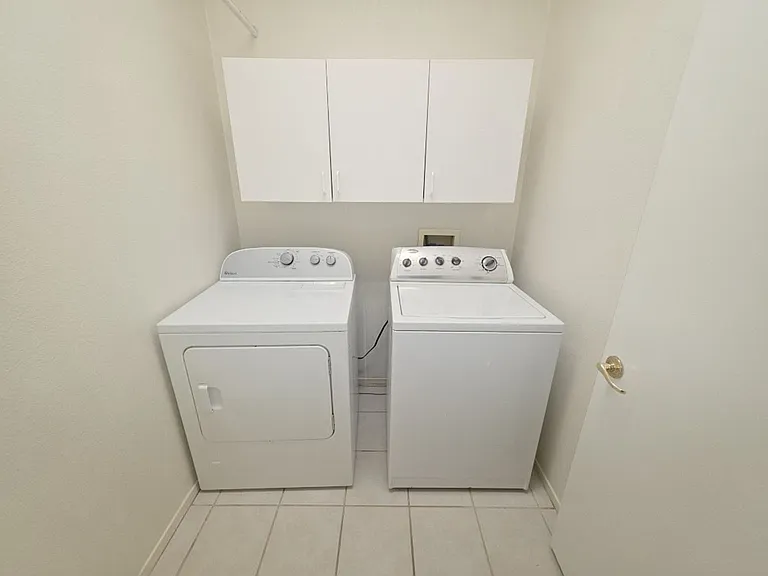 8101 Kempston Ct — Photo 14