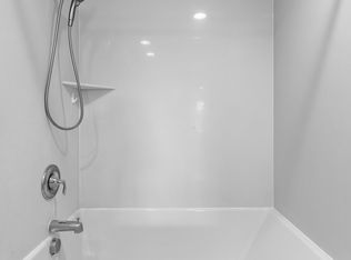 27 Latitude, Irvine, CA 92618