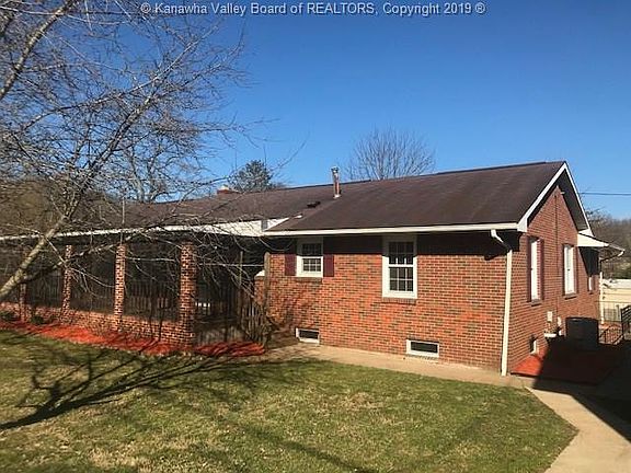 2nd image of 5242 Pine View Dr