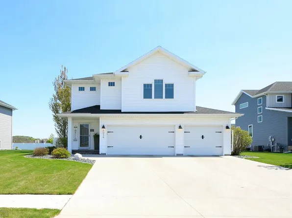 6034 Autumn Dr S, Fargo, ND 58104