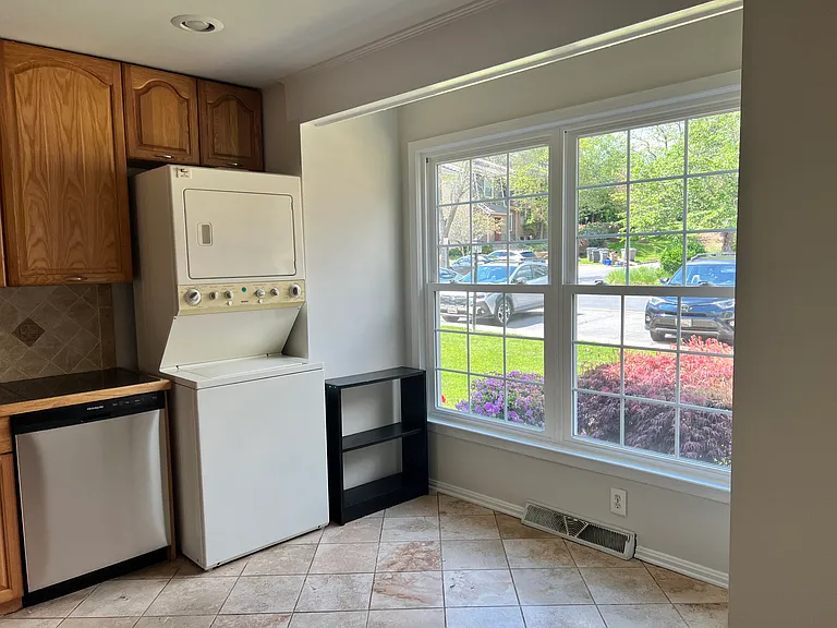 516 Meadow Hall Dr #516 — Photo 11