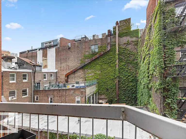 184 Thompson St #3B — Photo 4