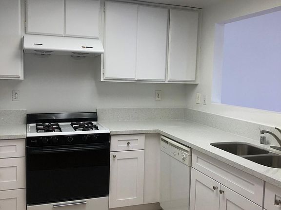 2nd image of 5561 Sultana Ave APT 2C