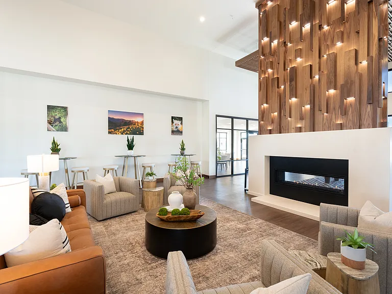 Zimmerman Luxury Apartments — Photo 34