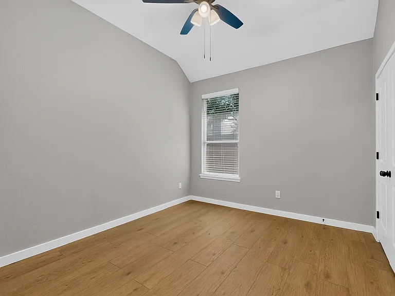 3312 Glen Crest Ln — Photo 37