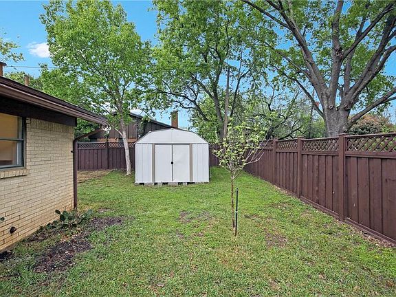 5th image of 400 Apple Blossom Ln