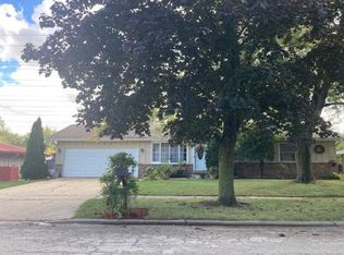 1725 Orchid St, Aurora, IL 60505