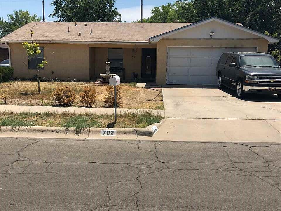 1st image of 702 Barnett Dr