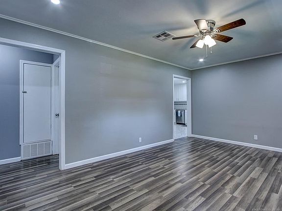 5th image of 2508 N Yorktown Ave