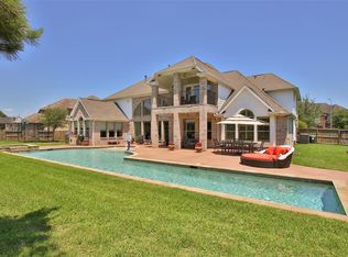 11804 Crescent Bluff Dr, Pearland, TX 77584
