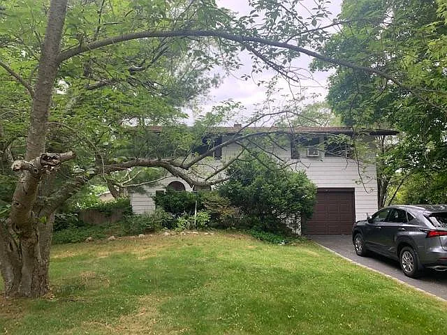 12 Badger Ln — Photo 2