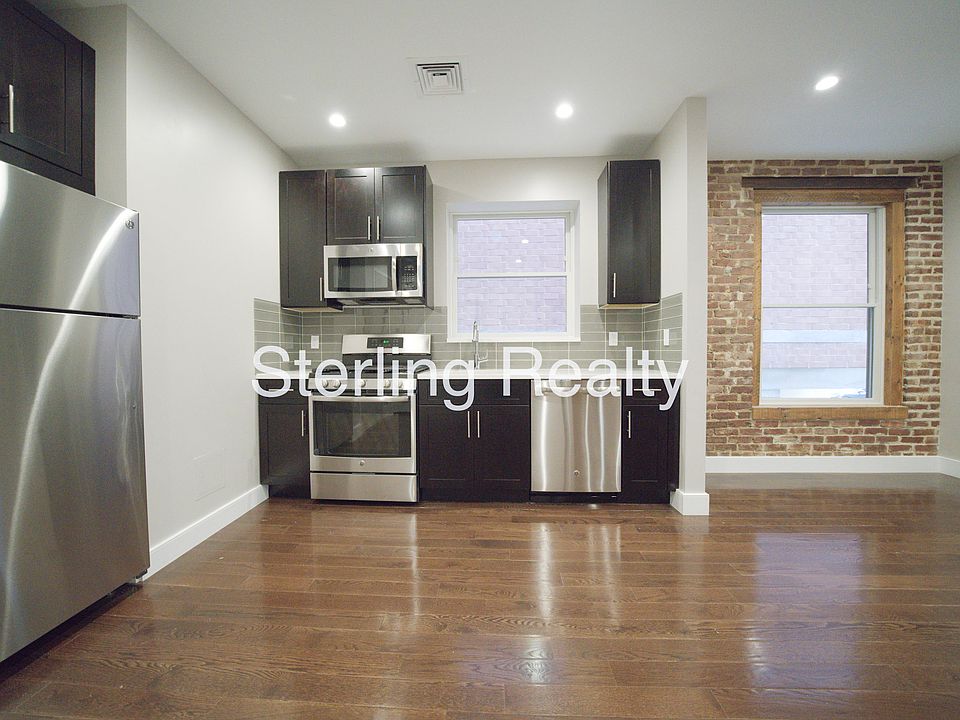 1st image of 2724 Hoyt Ave S APT 2R