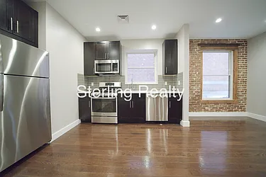 27-24 Hoyt Avenue South, #2R