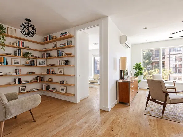 320 Humboldt St APT 2, Brooklyn, NY 11211