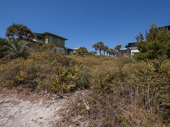 Great lot in Water's Edge