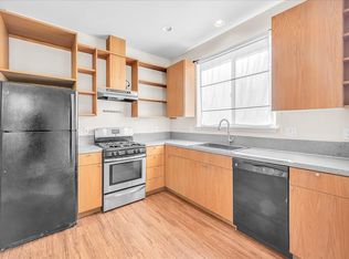310 SW Maricara St, Portland, OR 97219