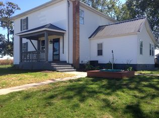 16183 Round Grove Rd, Morrison, IL 61270