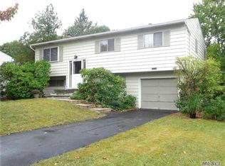 401 Hawkins Rd, Centereach, NY 11720