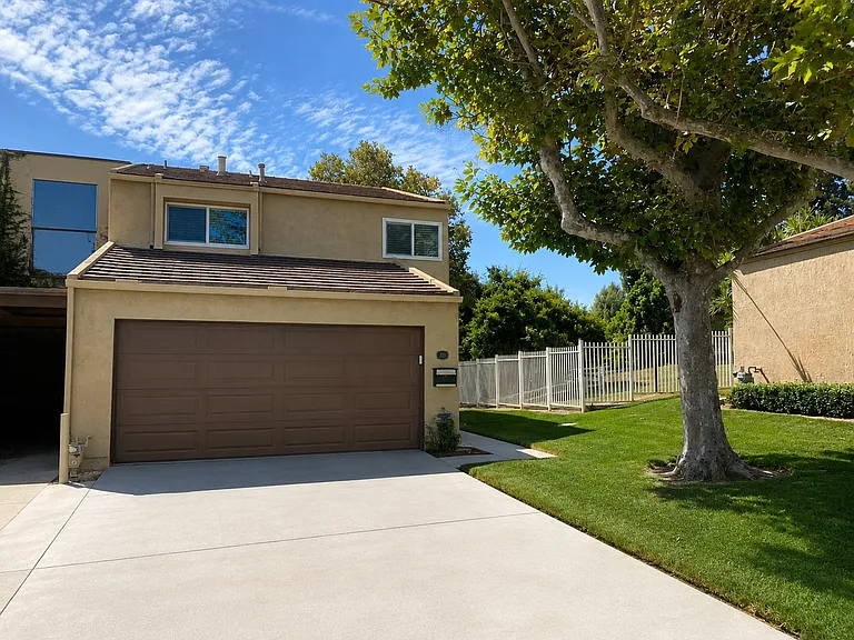 4701 Carmonita Ln — Photo 29