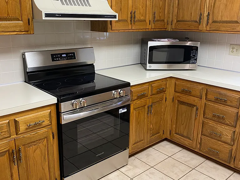 5585 McCormick Dr — Photo 8