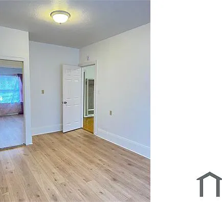 2212 92nd Ave — Photo 5