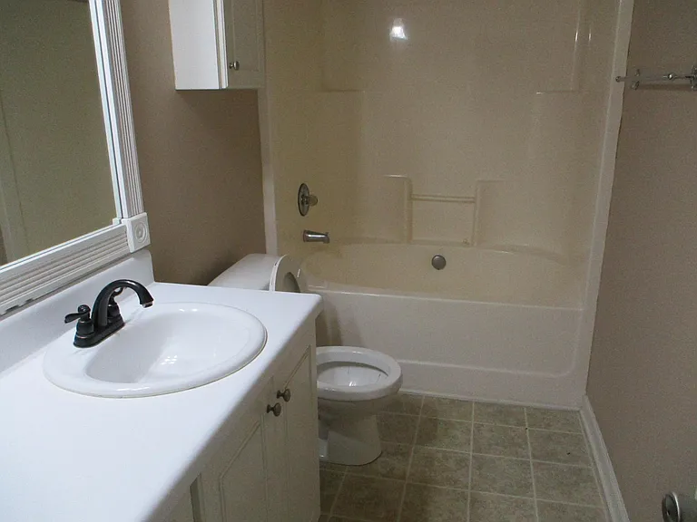 1219 Longpoint Dr — Photo 13