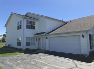 9000 Primrose Pl, Poplar Grove, IL 61065