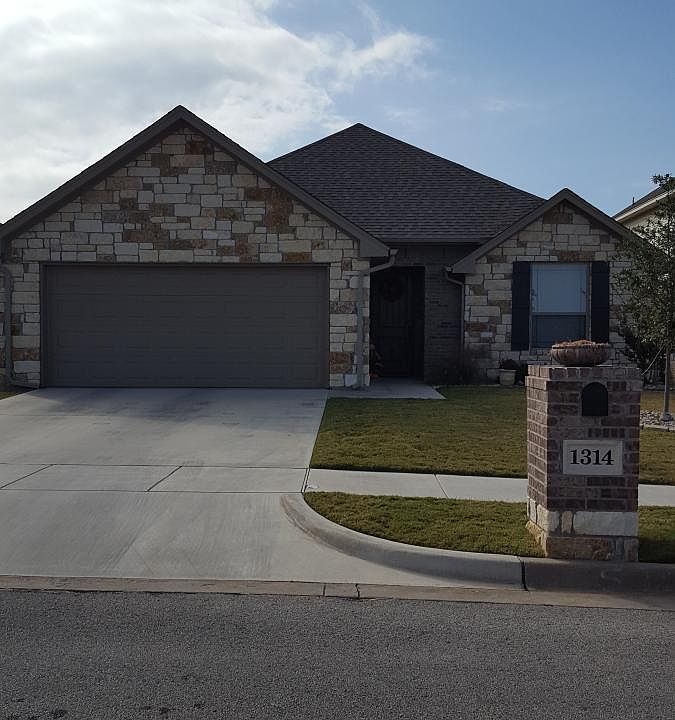 1st image of 1314 Lauren Ln