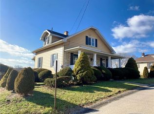 26 S McNary St, Houston, PA