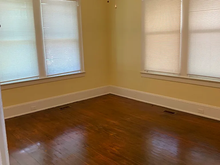 335 Grace St — Photo 15