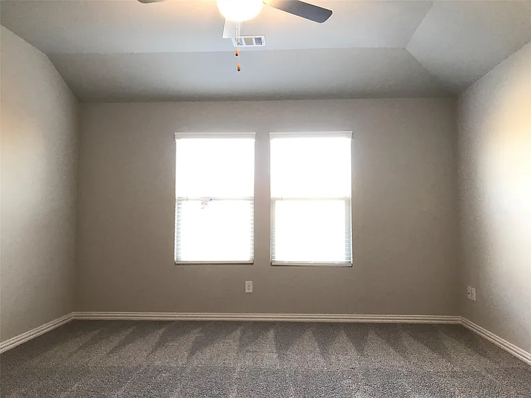 1806 Canyon Ln — Photo 9