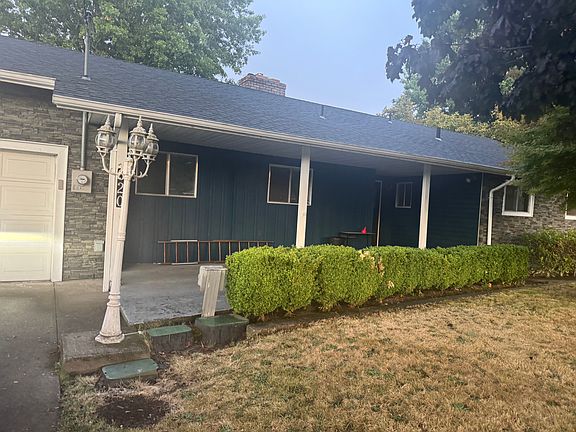 2nd image of 620 36th Ave NE