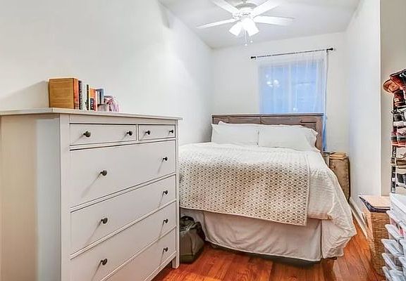 3rd image of 49 W 68th St APT 1B