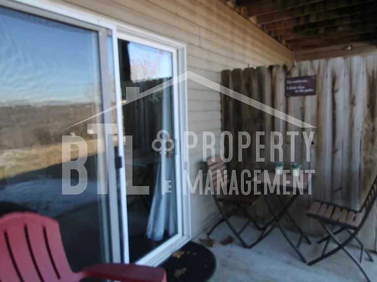 2907 Vineyards Pkwy #2 — Photo 10